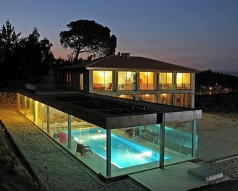 Braga House & Wine - Braga - Pool