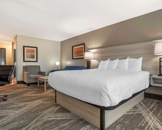 Best Western Plus Jackson Downtown-Coliseum - Jackson - Bedroom