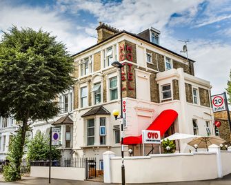 OYO London Guest House - London - Gebäude