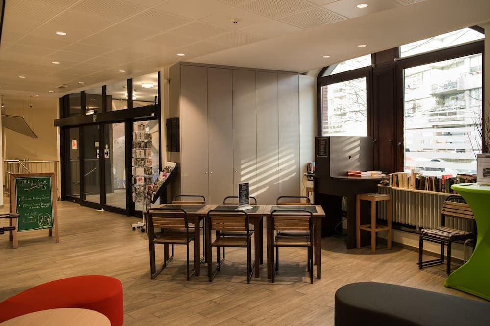 Hi Brussels Generation Europe Hostel