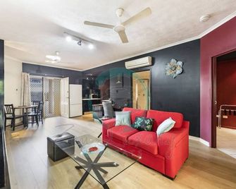 Urban Haven Boutique 1br Apt Near Parap Markets - Darwin - Salon