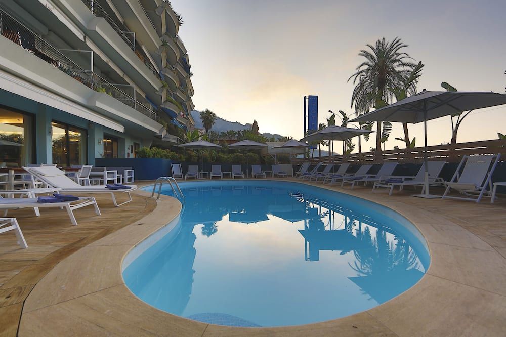 Hotel Napoleon - מאהטו - בריכה