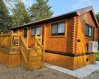 Walnut Secluded Cabin at Lost Trails - Madison - Building