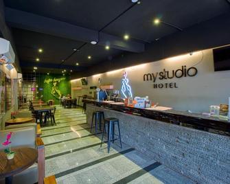 Zen Hostel Juanda Airport - Surabaya - Bar