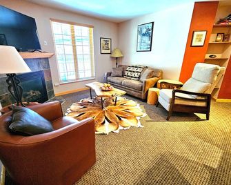 Snakedance Condominiums - Taos Ski Valley - Obývací pokoj