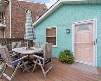 Margate Home w/ Large Outdoor Kitchen - Margate City - Balcony