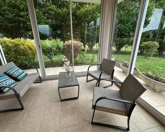 L'allée Des Charmes - Aire Sur L'adour - Aire-sur-l'Adour - Patio