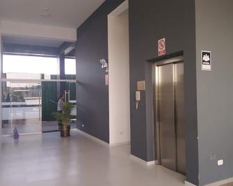 Condominio Dpto Con Piscina, Gimnasio,cine Privado Cerca Al Centro De Piura - Piura - Lobby