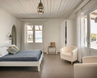 Mari Del Sud - Vulcano - Habitación