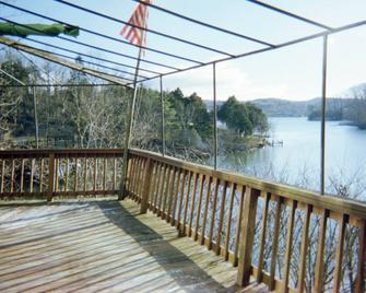 Lake Front Property On Quiet Cove At The Entrance To Peak Creek Claytor Lake Va. - Dublin - Balcony