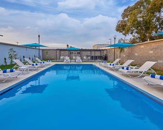 City Express by Marriott Ensenada - Ensenada - Pool
