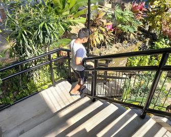 Kendang Kempul Hostel - Banyuwangi - Balcón