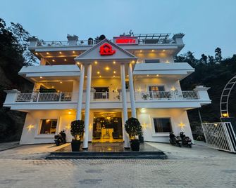 Rootz - Dehradun - Lobi