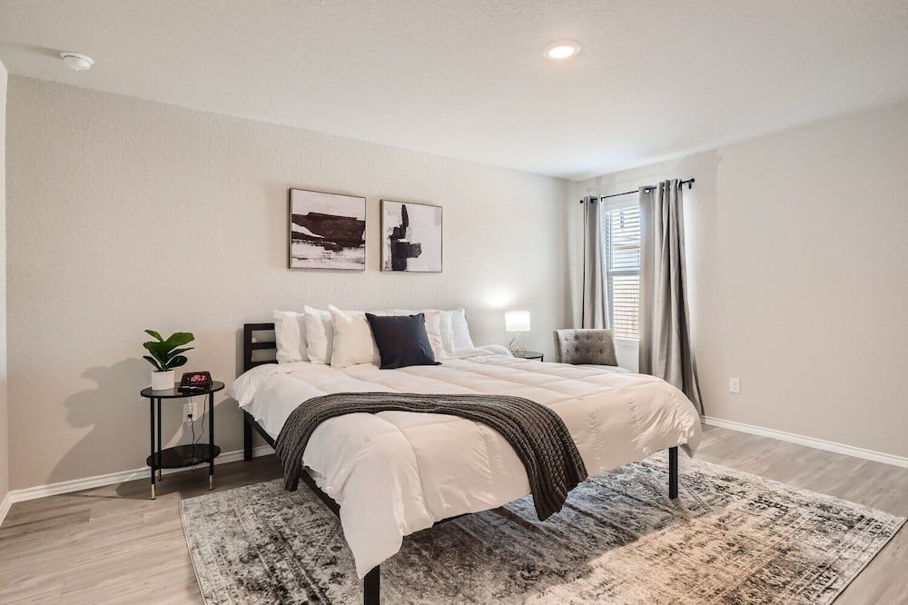 Gorgeous 4br/2.5ba Home Near Downtown SA/Alamodome - San Antonio - Habitación