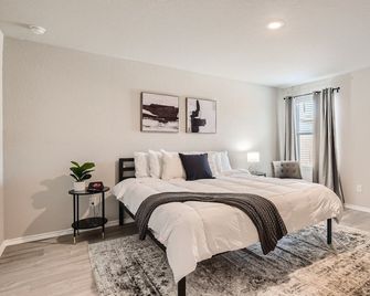 Gorgeous 4br/2.5ba Home Near Downtown SA/Alamodome - San Antonio - Habitación