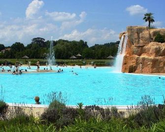 Kanopée Village - Massieux - Pool