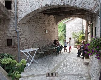 Eremo di Santo Apollinare - Messenano - Patio