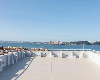 Lisb'on Hostel - Lisbon - Balcony