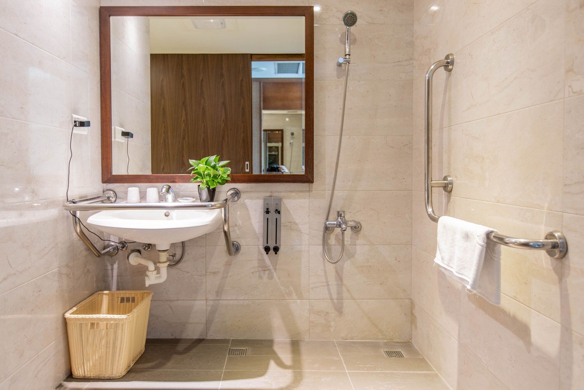 Jia Hsin Garden Hotel - Tainan City - Bathroom