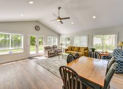 Charming Bluffton Vacation Home with Smart TVs! - Bluffton - Dining room