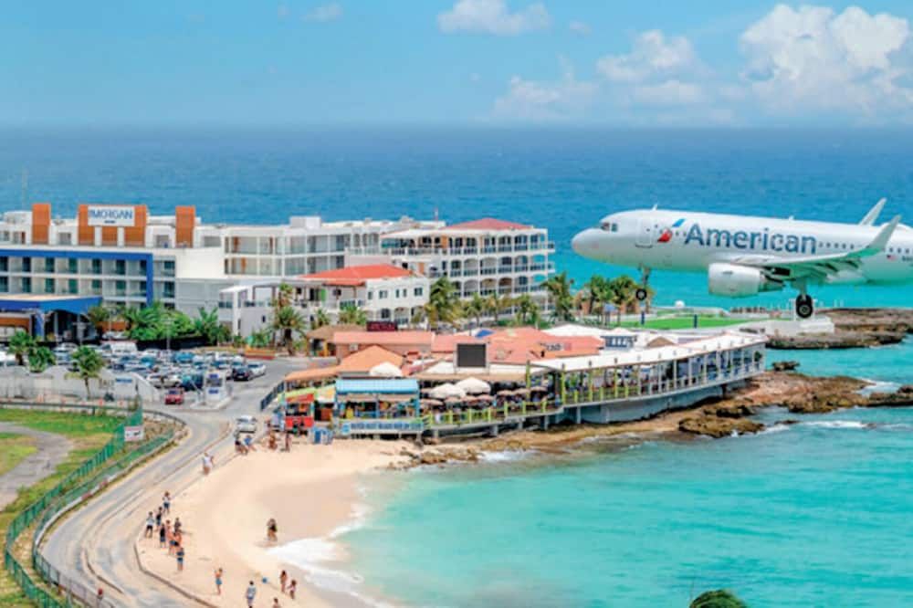 Maho Beach House - Ocean Suite - 2 Bedroom - Simpson Bay