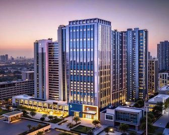 Mu Lan Zun Yue Hotel (Guiyuan Temple Branch, Wuhan National Expo Center) - Wuhan - Edificio