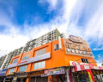 M Qube Hotel - Gelugor