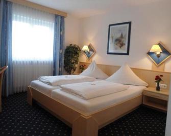 Hotel Hutzenthaler - Bruckberg - Habitación