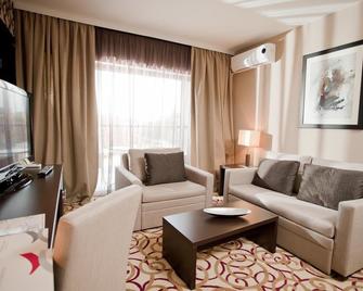 Platinum Hotel & Casino - Słoneczny Brzeg - Pokój dzienny