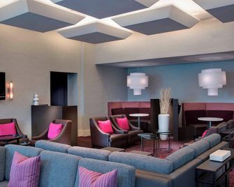 Courtyard by Marriott New York JFK Airport - Queens - Lounge