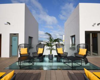 Design Plus Bex Hotel - Las Palmas de Gran Canaria - Patio
