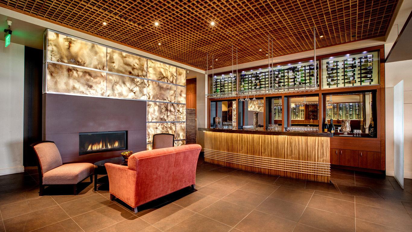 Woodmark Hotel & Still Spa