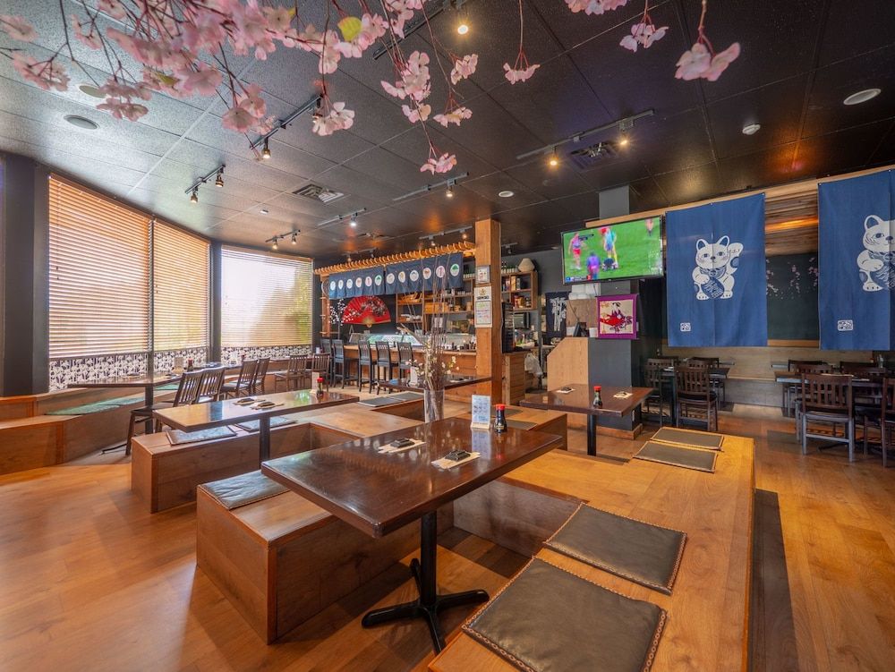 سيدار إن هوتل آند كونفينشن سنتر - غيبسونس - مطعم