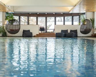 Beauty & Wellness Hotel Tirolerhof - Nauders - Pool