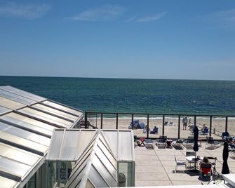 Ocean Club on Smuggler's Beach - South Yarmouth