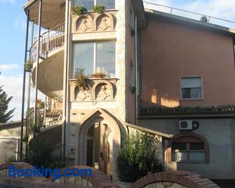 Parco Sogni d'Oro - Montella - Building