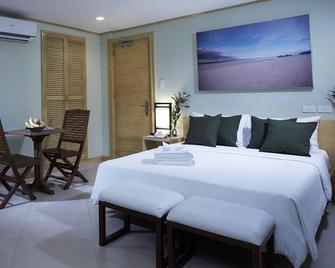 Shore Time Hotel - Boracay - Bedroom