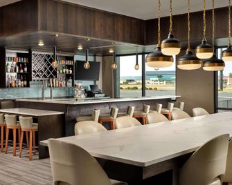 Radisson Hotel West Memphis - West Memphis - Bar