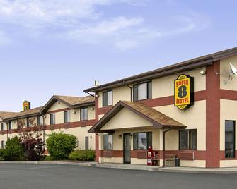 Super 8 by Wyndham Pendleton - Pendleton - Rakennus