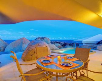 Water's Edge Villa - Dramatic Views & 2 Pools - Excellent Location - Spanish Town - Pool