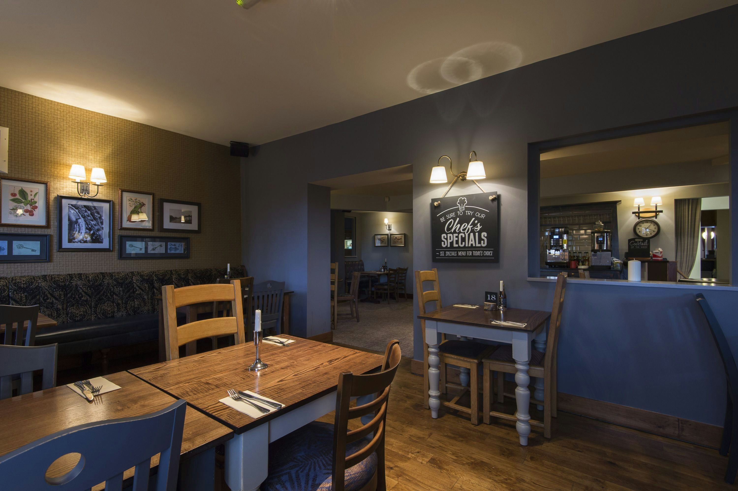 آول، هامبلتون من مارستونز إنز