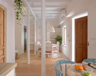 Hommyhome Sevilla Natural Passivhaus - Seville - Dining room