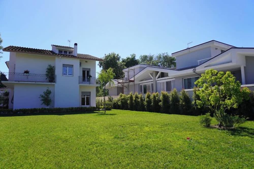 Romana Guest House - Lido di Castel Fusano - Gebäude