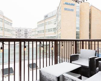 Modern Scandinavian Home in Stockholm - Stockholm - Balcony