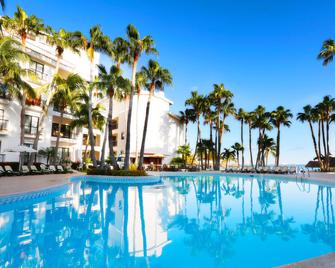 The Royal Cancun All Suites Resort - Cancún - Pool