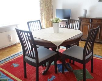 Apartment Birkenstrasse 52 Wohnung 2 Appartement-Fewo 4-Bettwohnung by Interhome - Engelberg - Dining room
