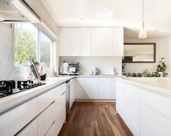 Skyfall - Fingal - Kitchen