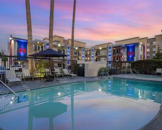 Best Western Courtesy Inn Hotel - Anaheim Resort at the Park - Anaheim - Pool