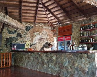 Gorgeous Cottage for 4-8, Best Resort in Tablas - Looc - Bar