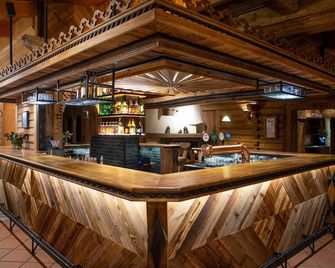 Hotel Sabala - זקופנה - בר